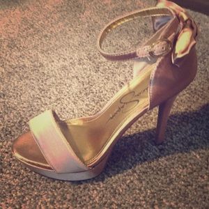 Brand New Jessica Simpson Heals